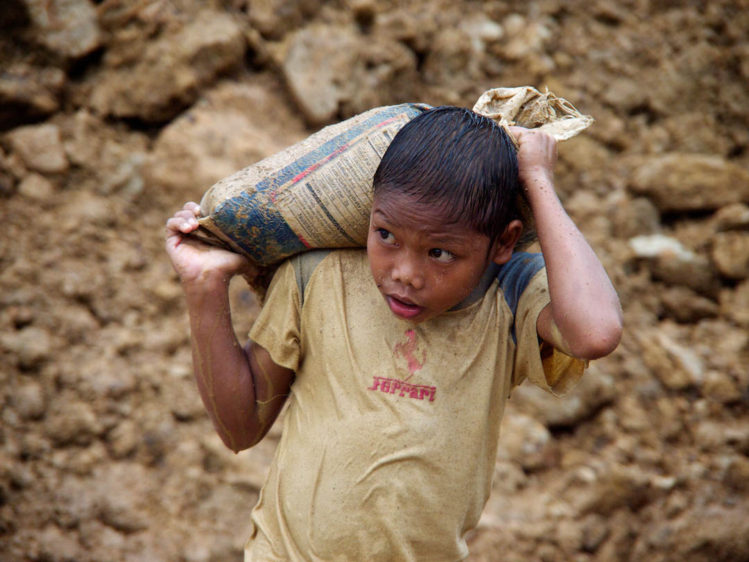 research title about child labor in the philippines